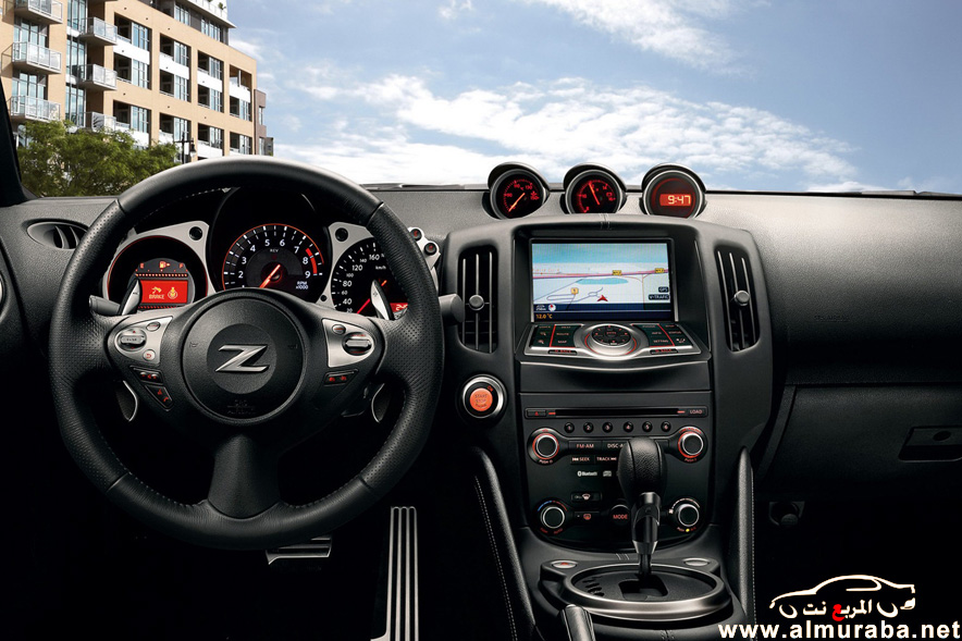 نيسان زد 2013 كوبيه المطورة تنطلق في معرض باريس للسيارات بالصور Nissan 370Z Coupe 2013 11